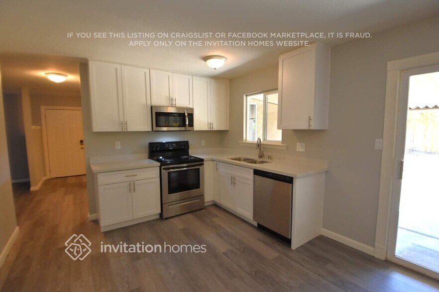 Building Photo - 218 Princeton Ave