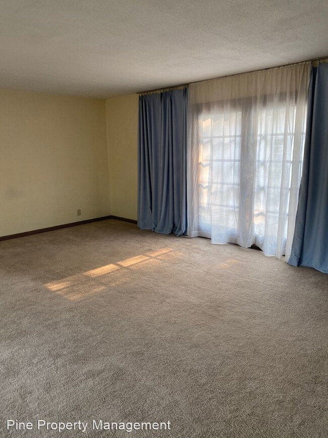 Building Photo - 2 br, 1 bath House - 2571 Center Waverly A...