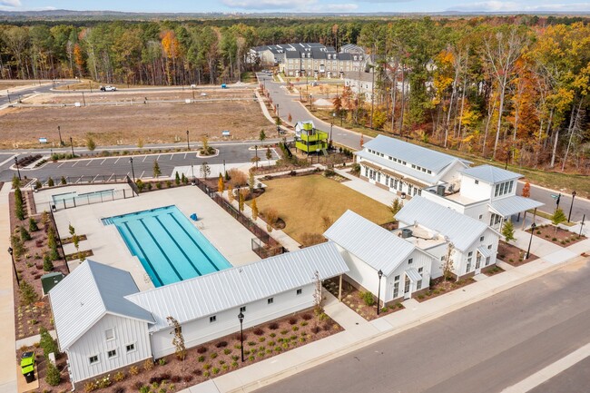 Building Photo - 1509 Newpoint Dr