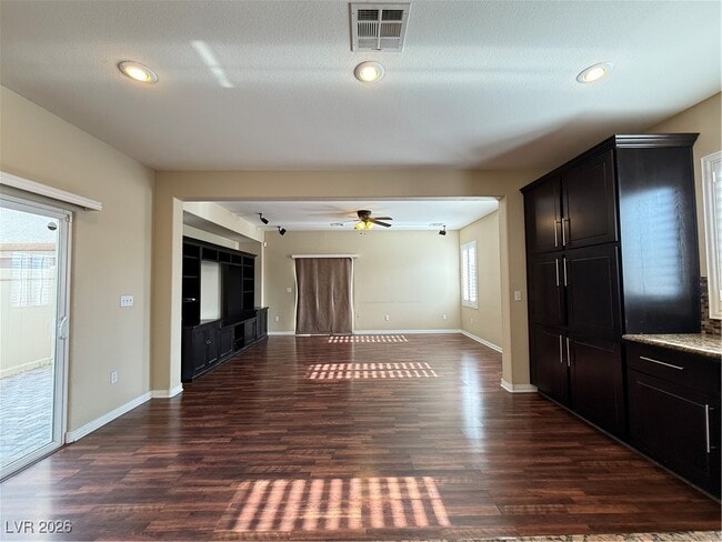 Building Photo - 9172 Domina Royal St