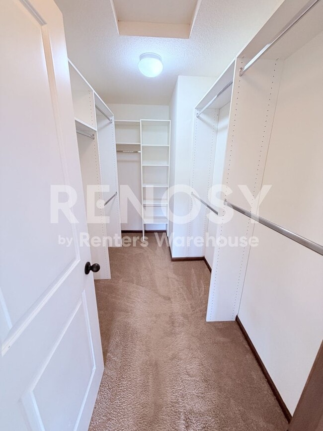 Building Photo - 9580 Madison Dr