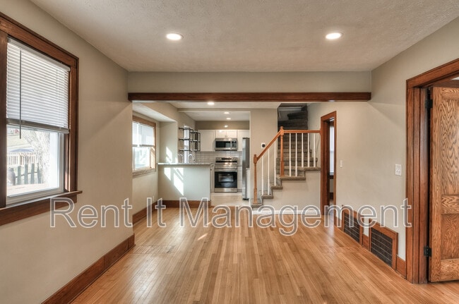 Building Photo - 1220 S 55th St