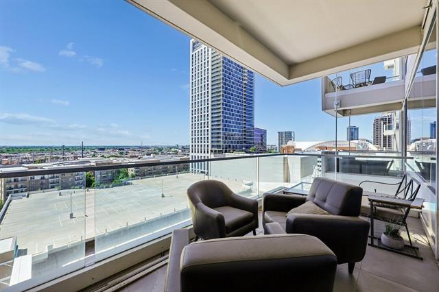 Building Photo - 2408 Victory Park Ln