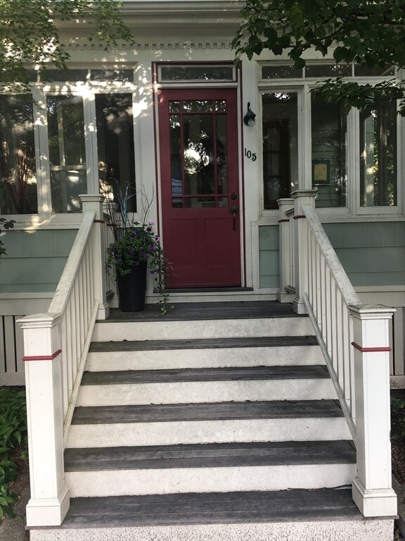 Building Photo - 105 Fayerweather St