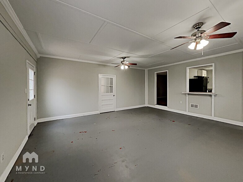 Building Photo - 2550 Stoney Brook Ln