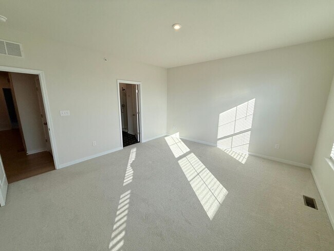 Building Photo - 2435 Ownby Ln