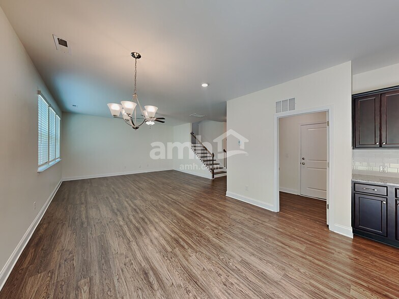 Building Photo - 4925 Wilcrest Ct