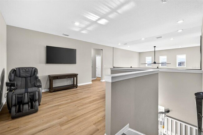 Building Photo - 33805 Astoria Cir