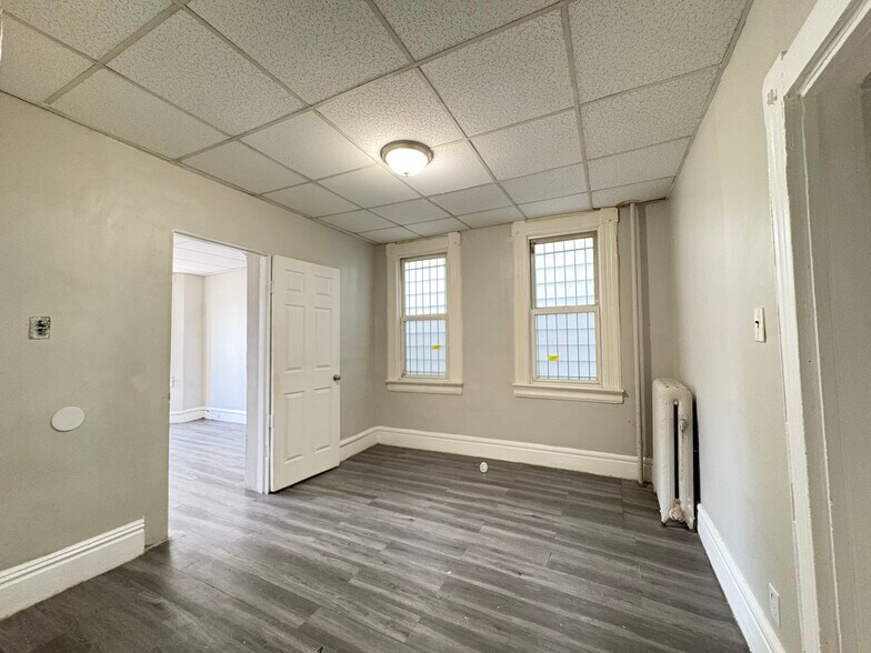 Building Photo - 721 Bergen St
