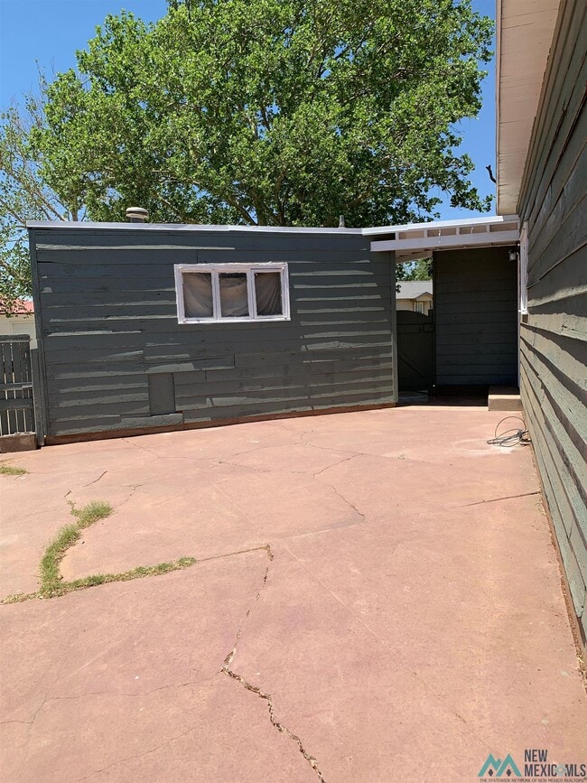 Building Photo - 2319 Axtell St