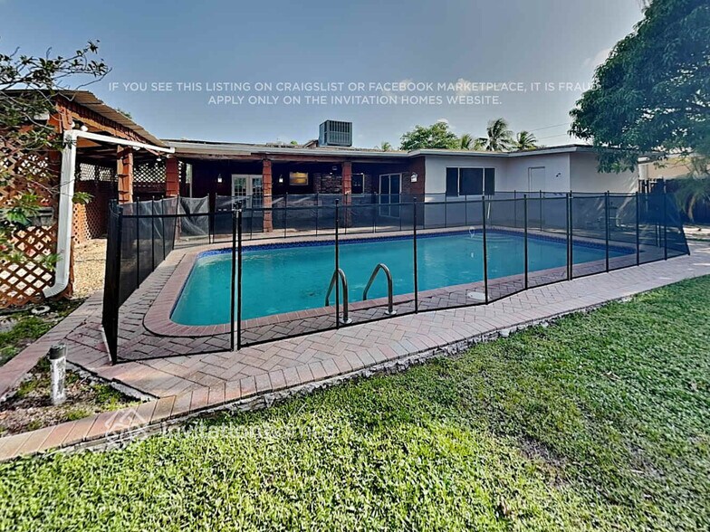 Building Photo - 5515 Cleveland St