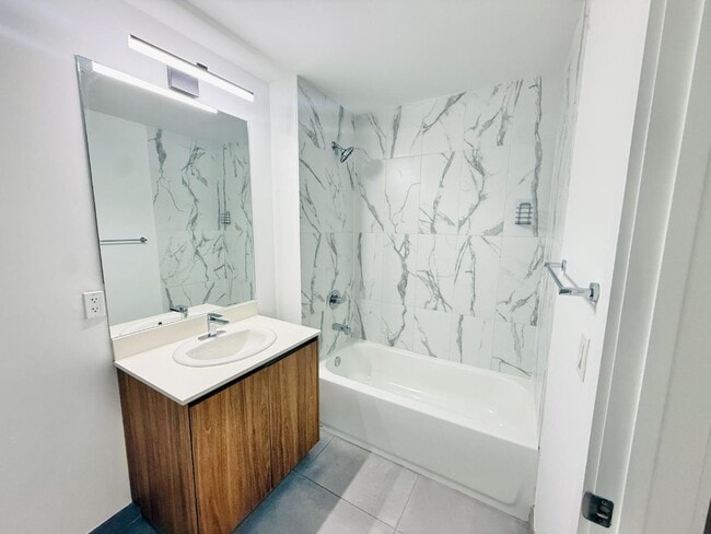 Building Photo - 1159 NW 8th Ave