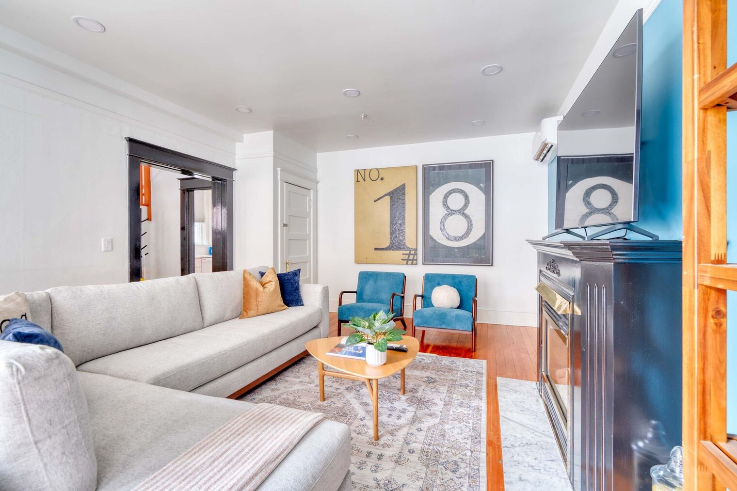 Building Photo - 18 NW 22nd Pl