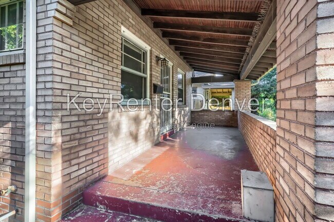 Building Photo - 1125 S University Blvd