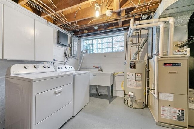 Building Photo - 4813 Sandy Dr