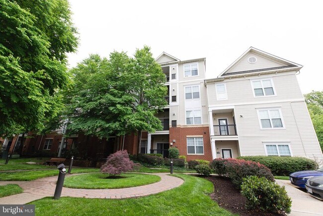 Building Photo - 11371 Aristotle Dr