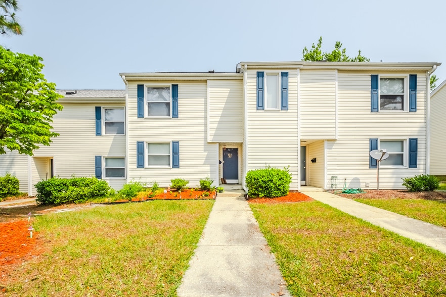 New Hanover Village 2402 Flint Dr Wilmington NC 28401 Apartment Finder