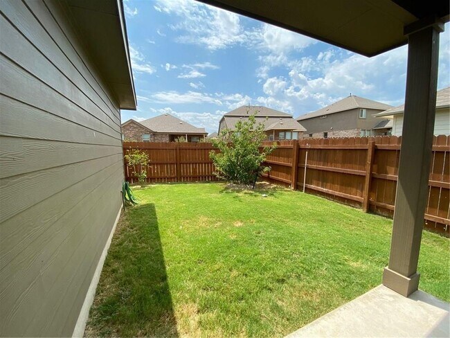 Building Photo - 428 S Brook Dr