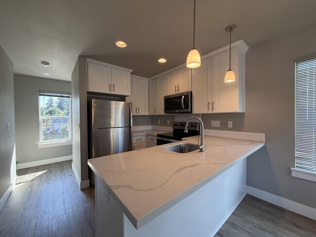 Building Photo - 13214 NE Glisan St
