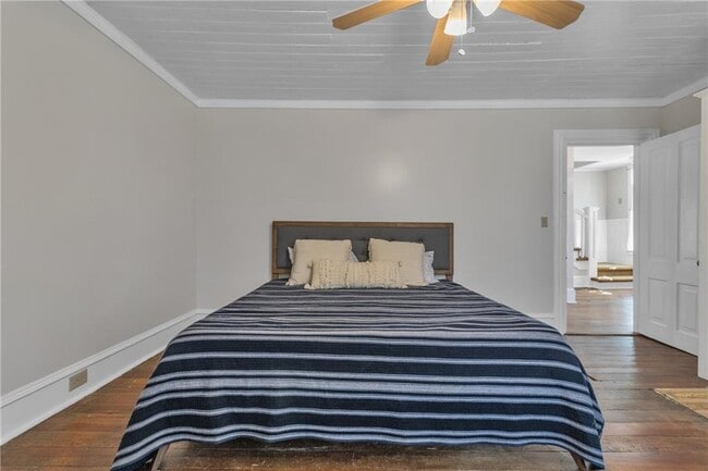 Building Photo - 225 S Park St