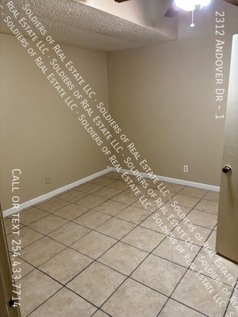 Building Photo - 2312 Andover Dr