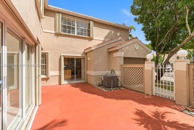 Building Photo - 11009 Mainsail Dr