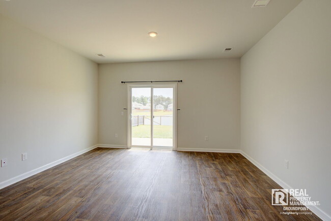 Building Photo - 113 Hillsford Ln