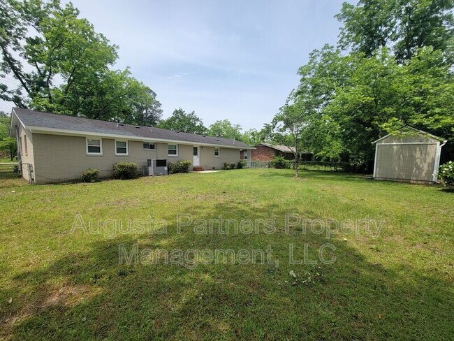 Building Photo - 208 Old Evans Rd