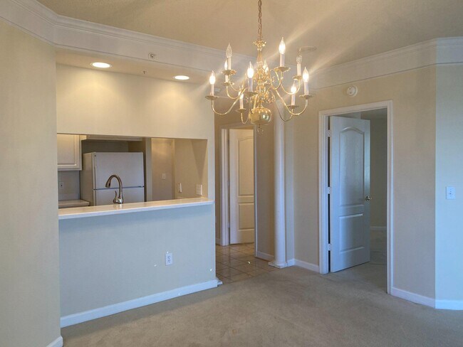 Building Photo - 901 N Monroe St