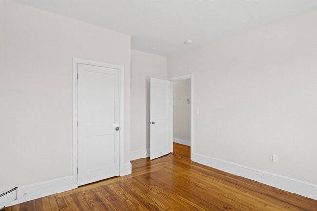 Building Photo - 10 Redfield St