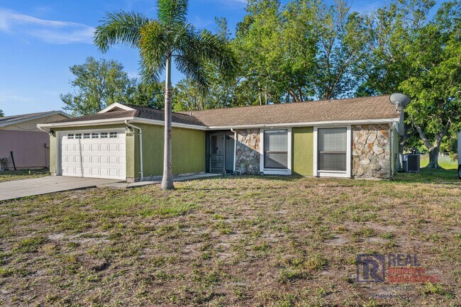 Building Photo - 6507 35th Ave W
