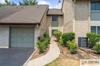 Building Photo - 73 Tennyson Dr