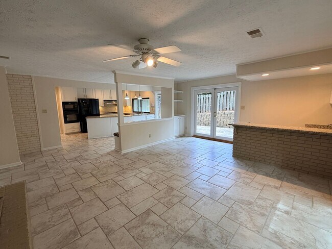 Building Photo - Beautiful Ranch Home in East Cobb's Indian Hills Subdivision!