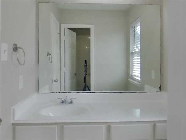 Building Photo - 6715 Starcroft Ct