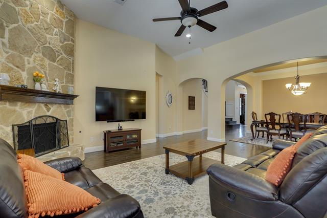 Building Photo - 1604 Woodrose Ct