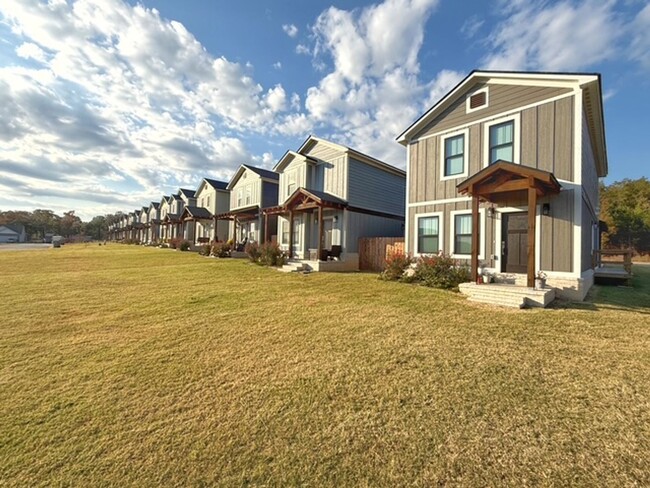 Building Photo - New Construction 3/2 in Buffalo Creek