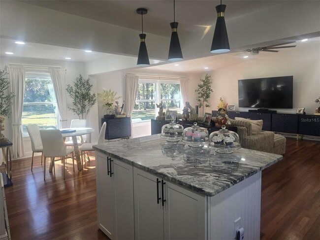 Building Photo - 13091 Old Crystal River Rd