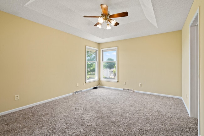 Building Photo - 2601 Hillshire Dr