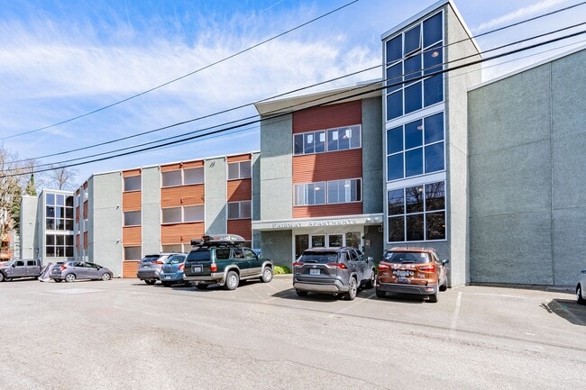 Building Photo - Fairway Apartments