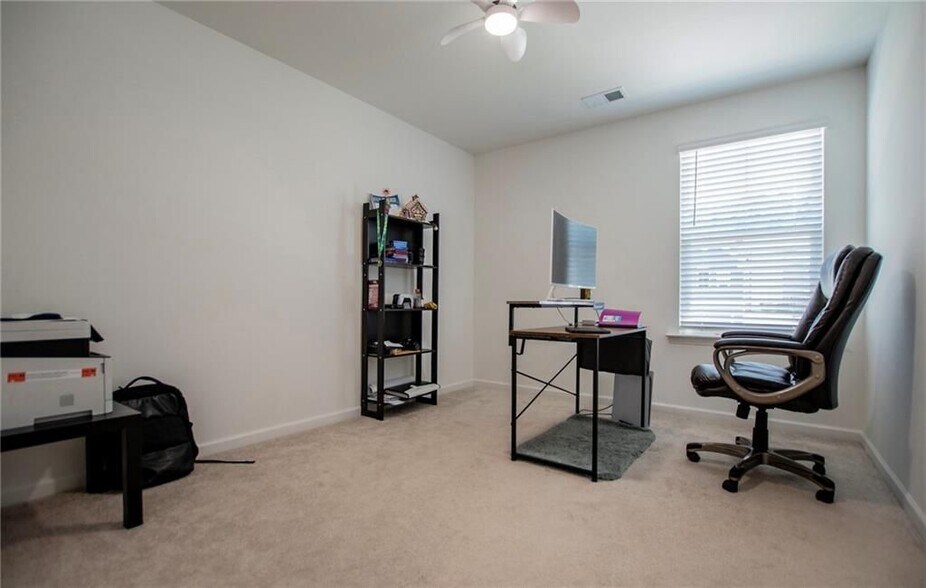 Building Photo - 194 Rivulet Dr