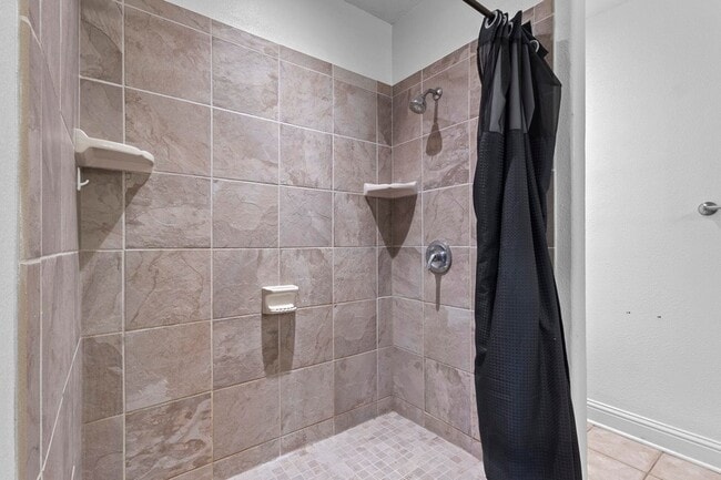 Building Photo - 685 Winchester Dr
