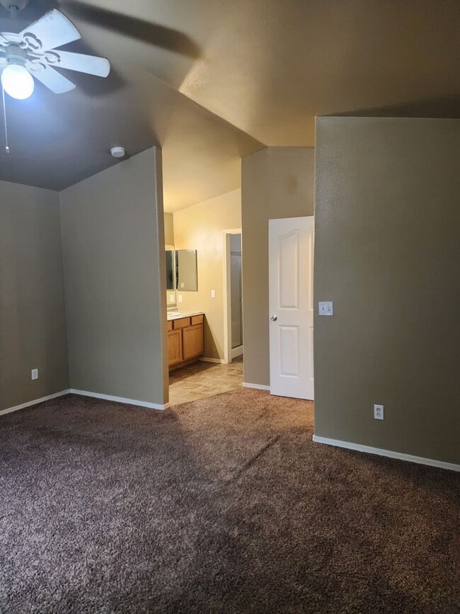 Building Photo - 93 N 4000 W