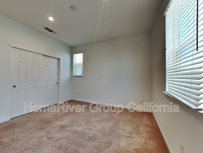 Building Photo - 1169 Knox Way