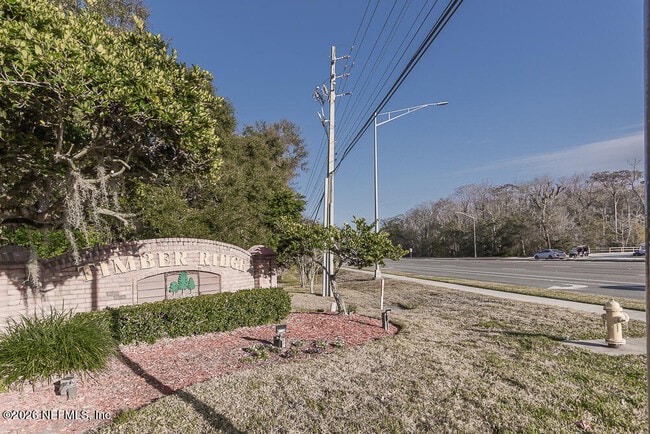 Building Photo - 12041 Wren Hollow Ct