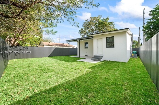 Building Photo - 1739 NW 67th St