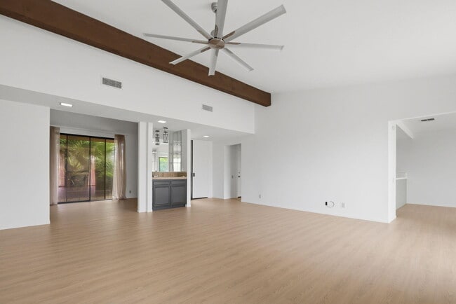 Building Photo - 72460 Rodeo Way