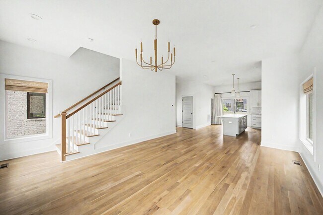Building Photo - Stunning 3BR/3.5BA contemporary condo in the heart of Wedgewood-Houston!
