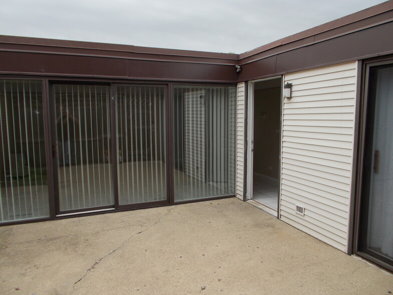 Entrance - 920 E Shady Way