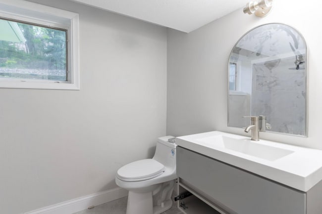 Building Photo - 9919 brookside