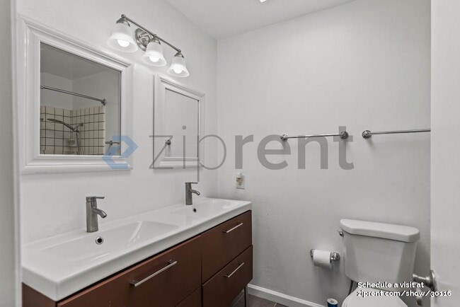Building Photo - 2257 Goldcrest Cir